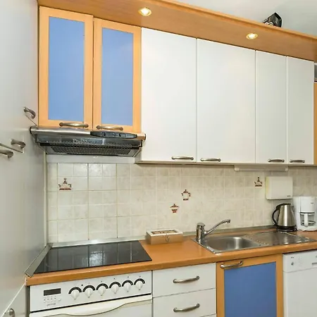 With Parking Space - 22841 Apartamento